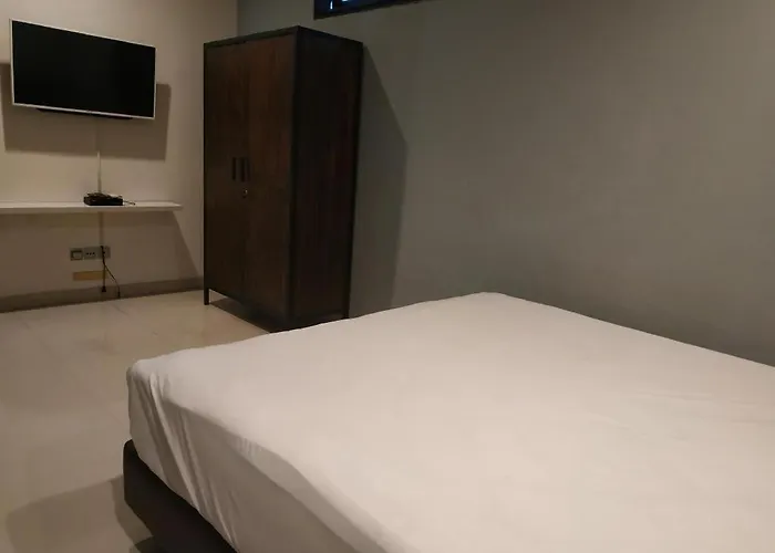 OYO 90438 Mampang 34 Residence Jakarta